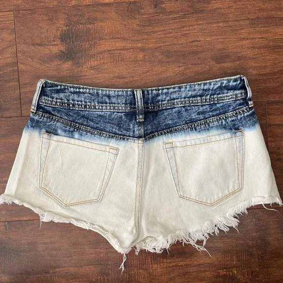 Bullhead Low Rise Short - Picture 4 of 5